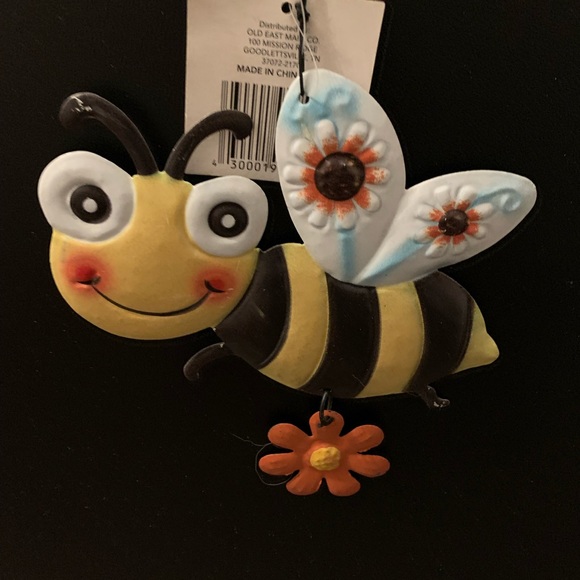 SALE: 1/$5 or 2/$8. Cute wind chimes. See multiple pics. - Picture 2 of 8